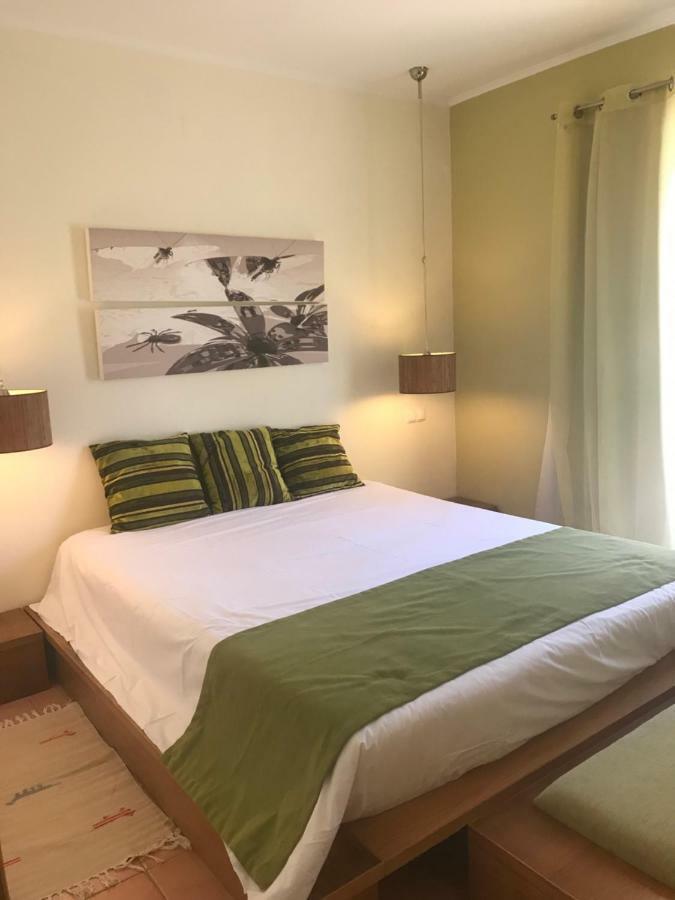 Quinta Da Mesquita Bed & Breakfast Pera Exterior photo